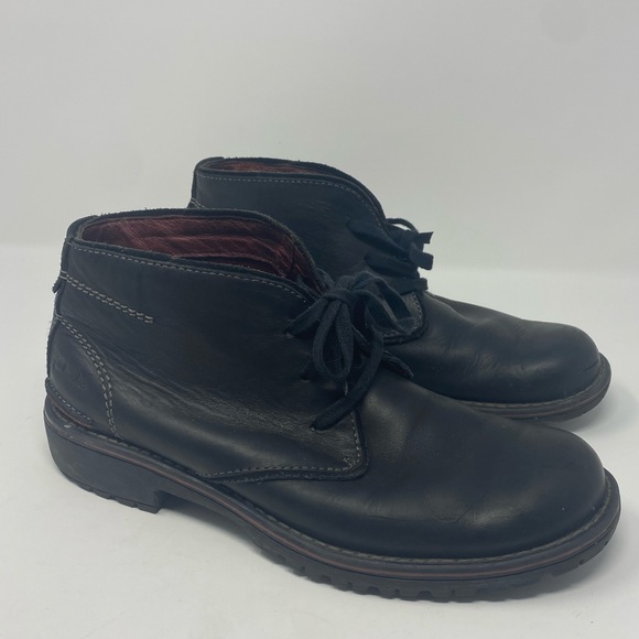 Clarks | Shoes | Clarks Roar Chukka 